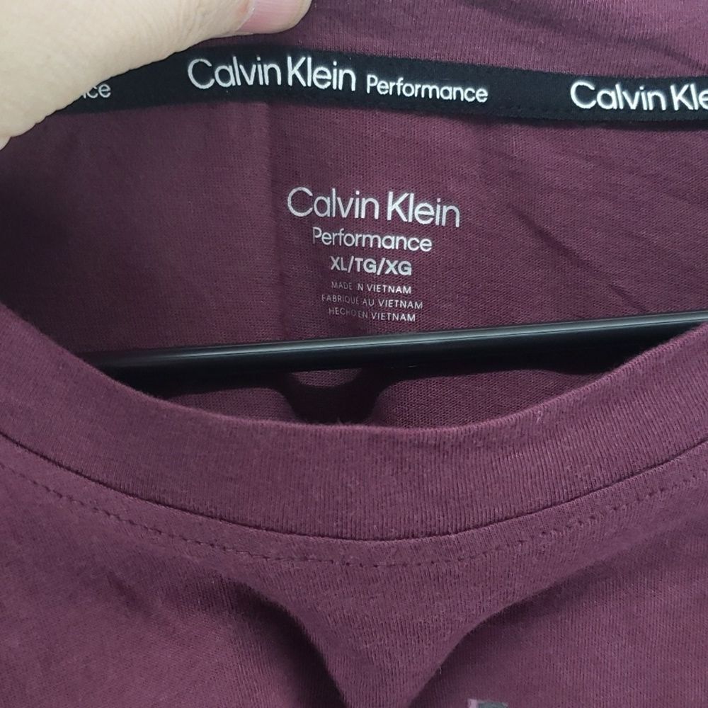 Calvin Klein Performance Women's Logo T-Shirt Purple Size XL *flaw* (AN) - Picture 2 of 10